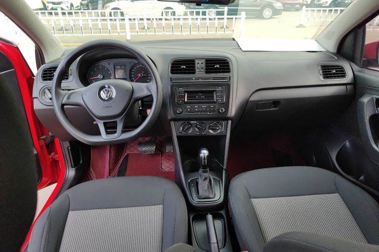 大众 Polo 2016款 1.4L 自动风尚型中控内饰7002