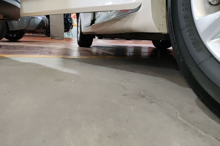 丰田 凯美瑞 2015款 2.0G 领先版局部细节9001