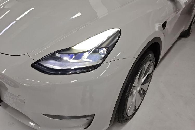 特斯拉 Model Y 2021款 标准续航后驱版局部细节36