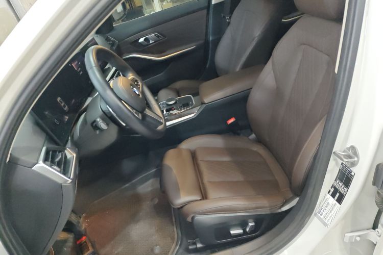 宝马3系 2023款 325Li M运动套装局部细节19