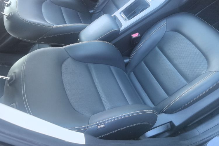 吉利汽车 帝豪GL 2018款 1.4T DCT精英智联型局部细节41