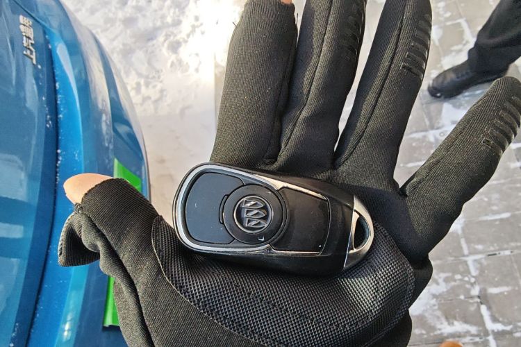 别克 威朗 2016款 两厢 15S 自动进取型中控内饰11