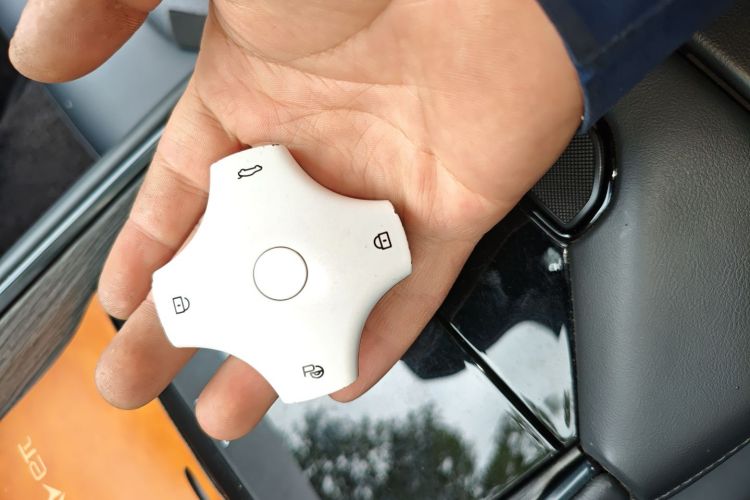 东风奕派 eπ007 2024款 530Pro版中控内饰7001