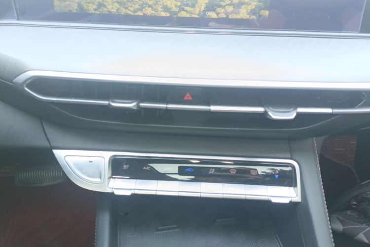 长安 逸动 2022款 PLUS 蓝鲸NE 1.4T GDI DCT旗舰版局部细节16