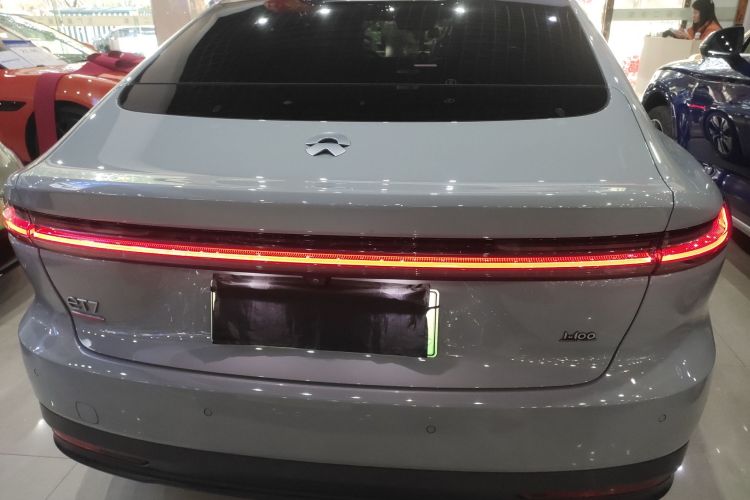 蔚来ET7 2022款 75kWh车身外观6