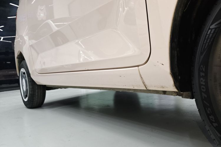 五菱汽车 宏光MINIEV 2021款 马卡龙时尚款 三元锂局部细节9001