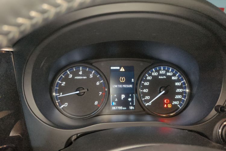 三菱 欧蓝德 2020款 2.4L 四驱致享版 7座局部细节14