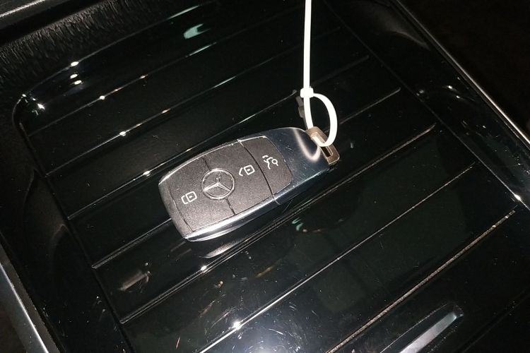 奔驰GLB 2024款 GLB 200 动感型中控内饰7001