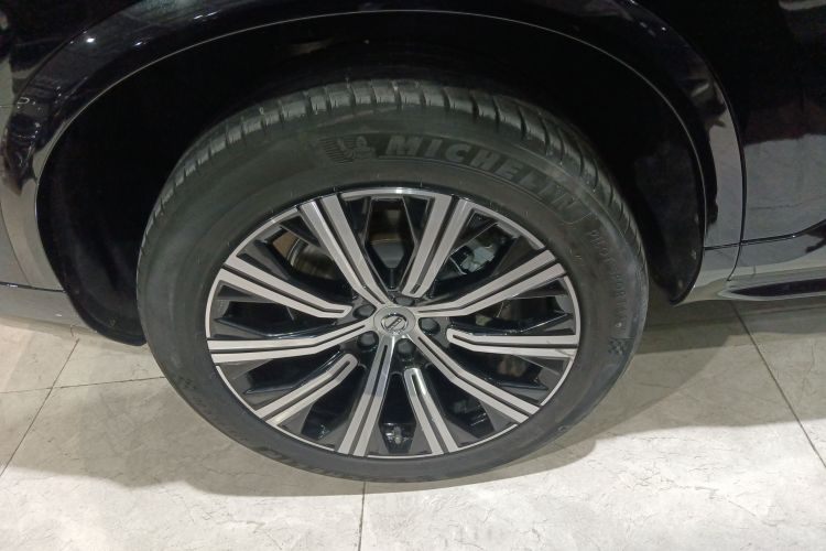 沃尔沃XC90 2022款 B6 智逸豪华版 7座车身外观56