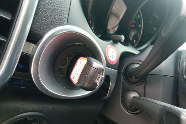 保时捷 2016款 Cayenne Platinum Edition 3.0T中控内饰7001