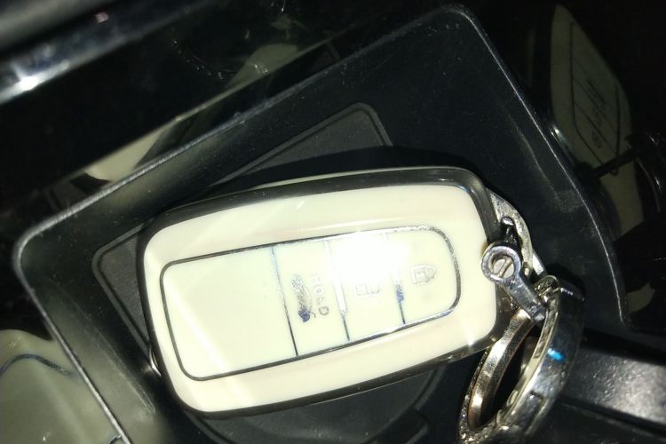 丰田 亚洲龙 2019款 2.0L XLE尊享版 国VI中控内饰11