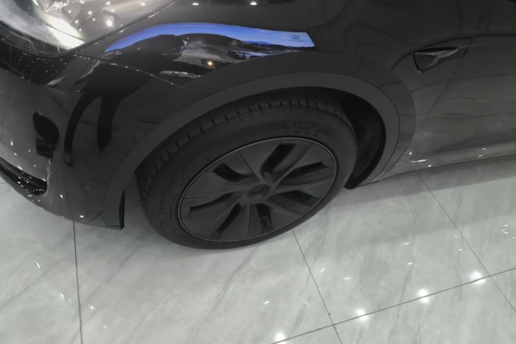 特斯拉 Model Y 2023款 后轮驱动版车身外观6007