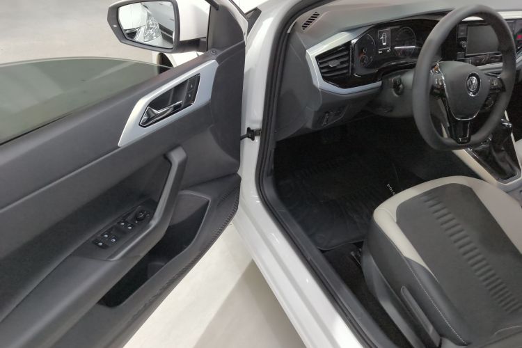 大众 Polo 2019款 Plus 1.5L 自动炫彩科技版中控内饰7003