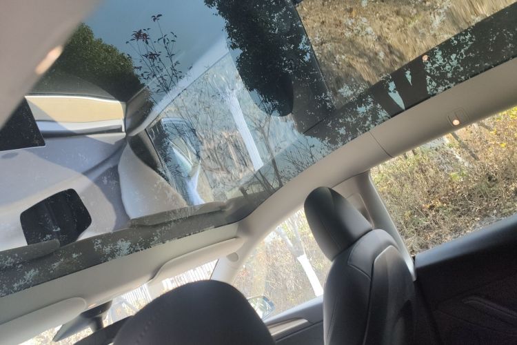 特斯拉 Model Y 2022款 改款 后轮驱动版中控内饰22