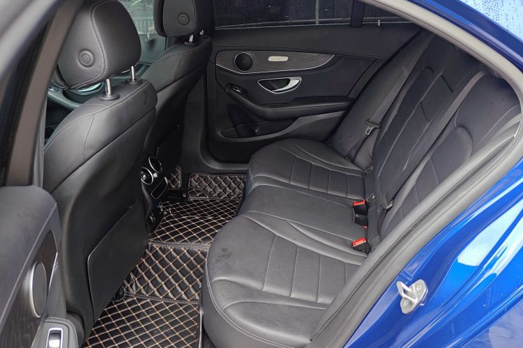 奔驰C级 2020款 改款 C 260 L 运动版中控内饰21