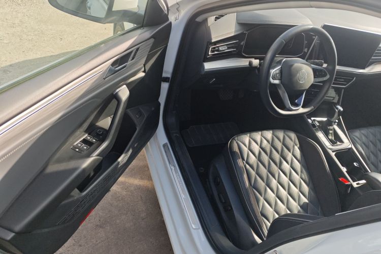 大众 速腾 2023款 300TSI DSG卓越版中控内饰7002