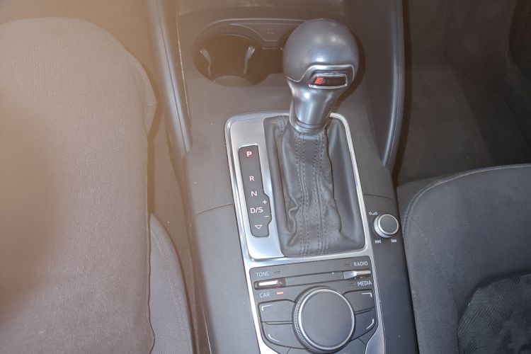 奥迪A3 2016款 Sportback 35 TFSI 进取型中控内饰18