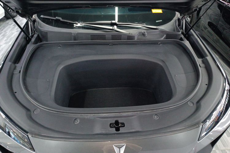 深蓝汽车 深蓝S07 2023款 520Max纯电版机舱底盘24