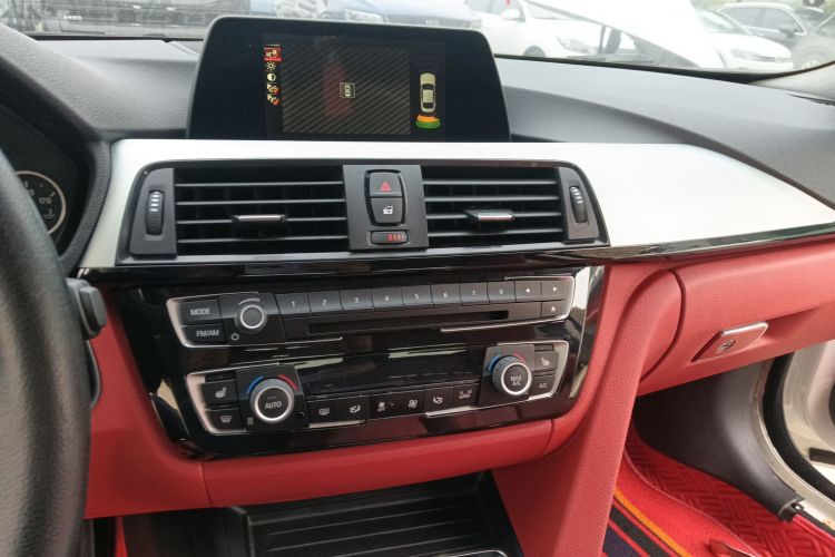 宝马4系 2016款 420i 设计套装型中控内饰16