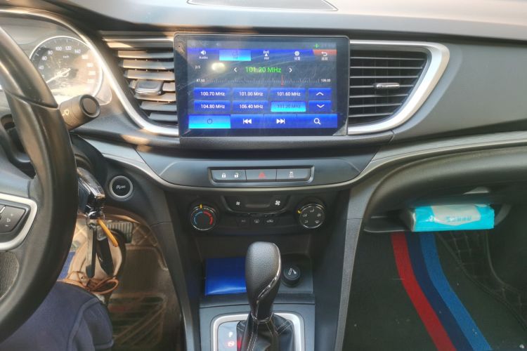 别克 英朗 2018款 18T 自动精英型中控内饰16