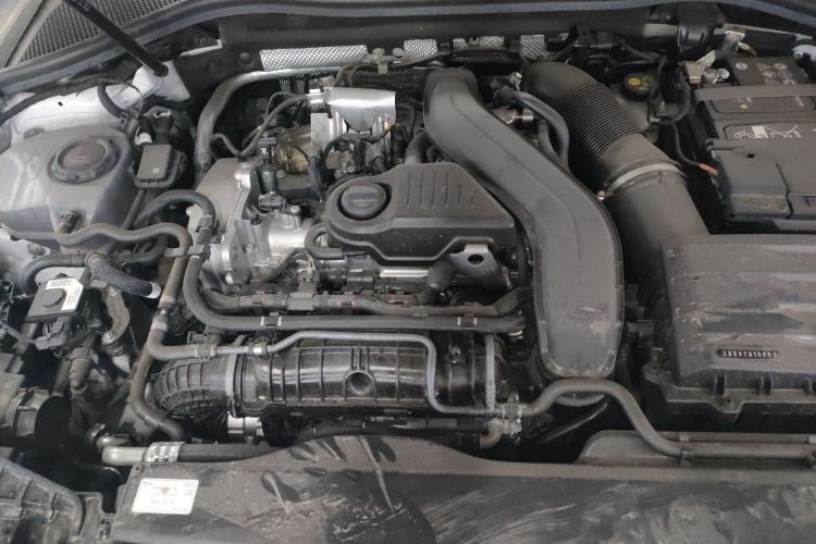 奥迪A3 2025款 A3L Limousine 35TFSI 飞驰尊享型机舱底盘24