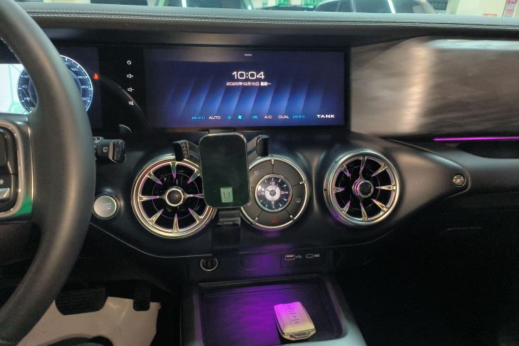 坦克300 2021款 越野版 2.0T 挑战者中控内饰16