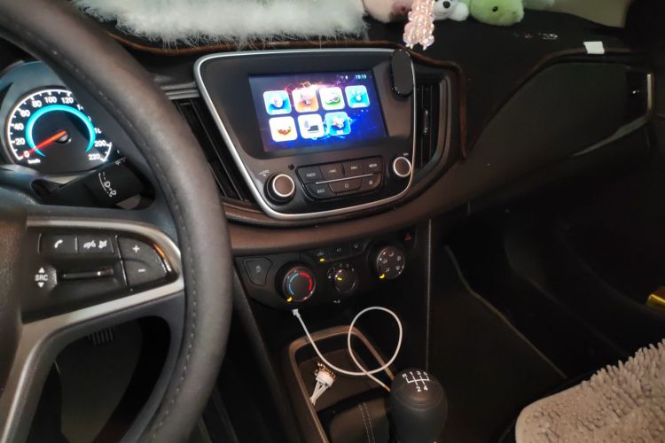 雪佛兰 科沃兹 2019款 320 手动欣悦版中控内饰16