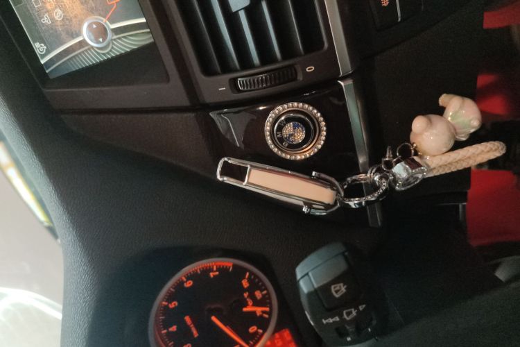 宝马X6 2014款 xDrive35i 运动型中控内饰11