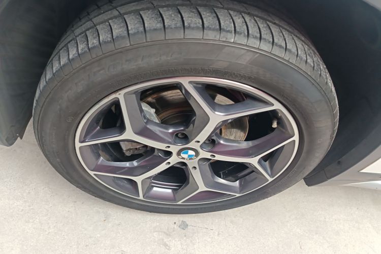 宝马X1 2019款 sDrive18Li 尊享型车身外观6007