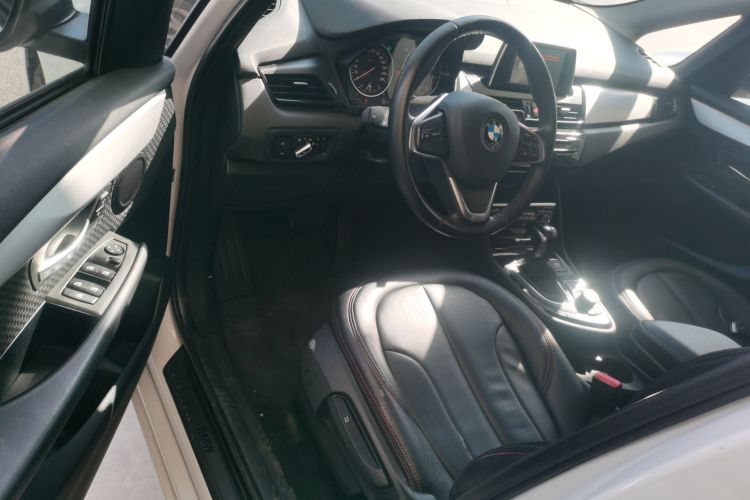 宝马2系旅行车(进口) 2015款 218i 领先型中控内饰20