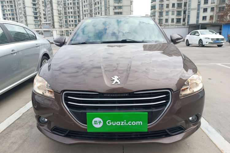 标致301 2014款 1.6L 手动舒适版车身外观2