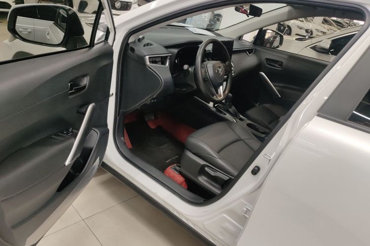 丰田 锋兰达 2024款 2.0L CVT领先版中控内饰7003