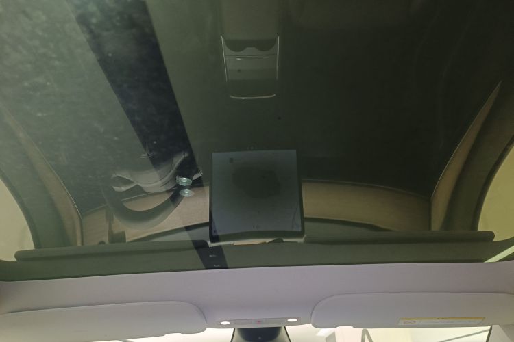 特斯拉 Model Y 2022款 改款 后轮驱动版中控内饰22