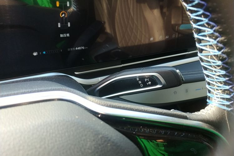 上汽大通MAXUS 大通G90 2022款 2.0T 星辰七座版中控内饰18