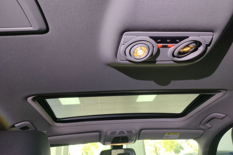 宝马3系 2019款 320Li M豪华套装中控内饰22