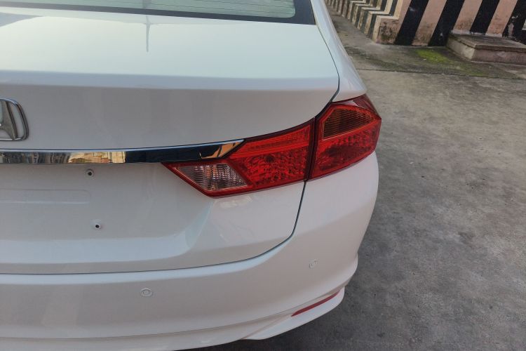 本田 锋范 2017款 1.5L 手动舒适版车身外观9