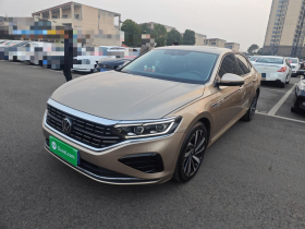 大众 帕萨特 2022款 330TSI 豪华版