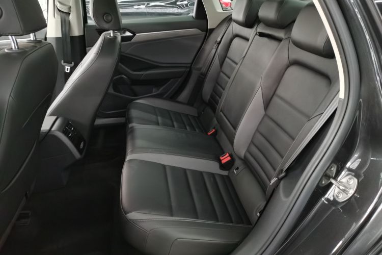 大众 速腾 2022款 280TSI DSG飞越版中控内饰7004