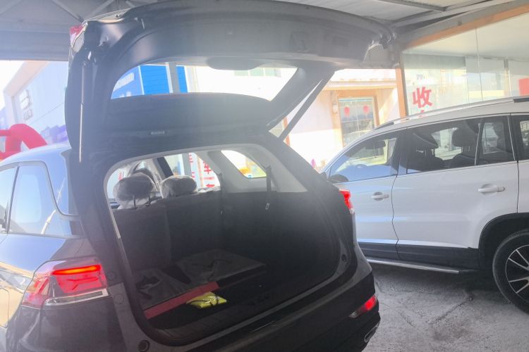 长安CS75 2026款 PRO 1.5T DCT 尊享型 7座机舱底盘23