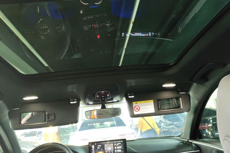 奥迪A4L 2022款 40 TFSI 时尚动感型中控内饰22