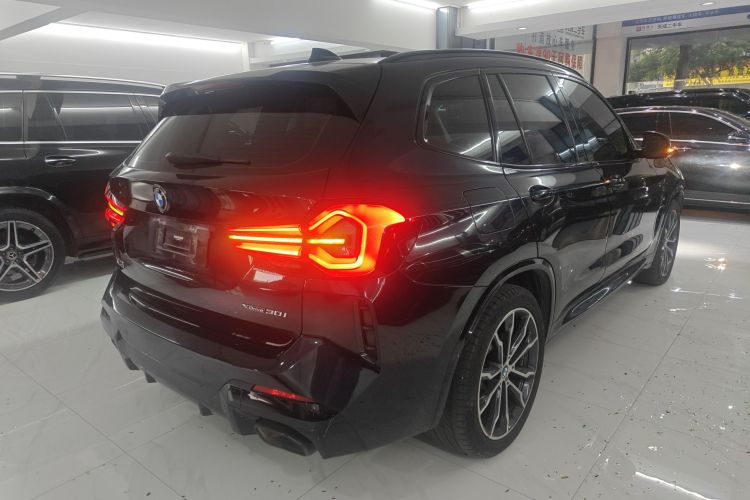 宝马X3 2022款 xDrive30i 领先型 M曜夜套装车身外观7