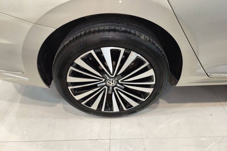 大众 帕萨特 2019款 330TSI 豪华版 国VI车身外观6008