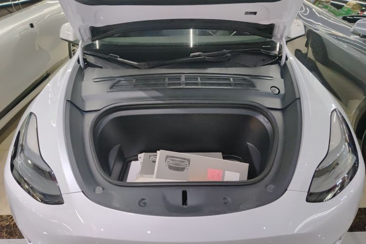 特斯拉 Model Y 2023款 长续航全轮驱动版机舱底盘24
