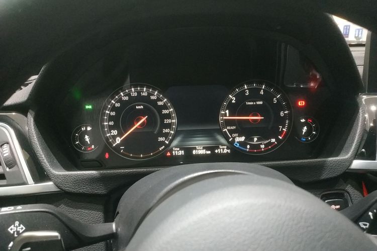 宝马3系GT 2020款 320i M运动曜夜版中控内饰14