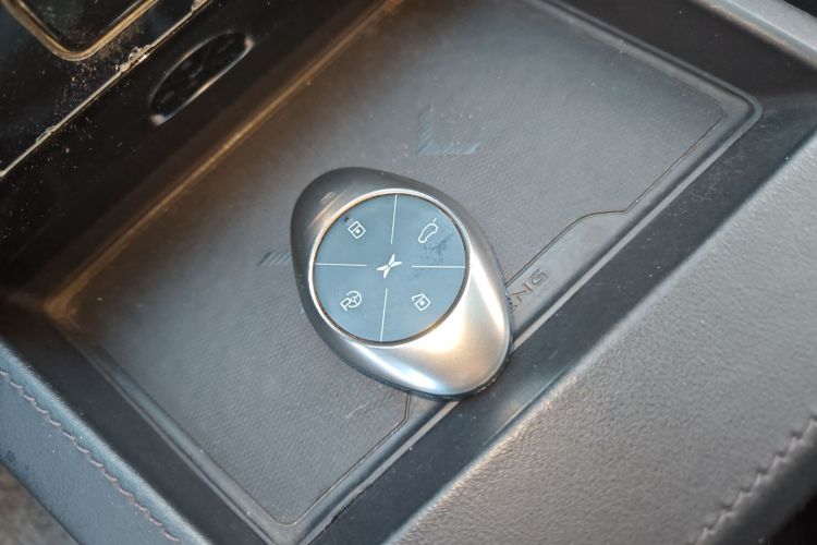 小鹏G3 2020款 520 智享版中控内饰7001