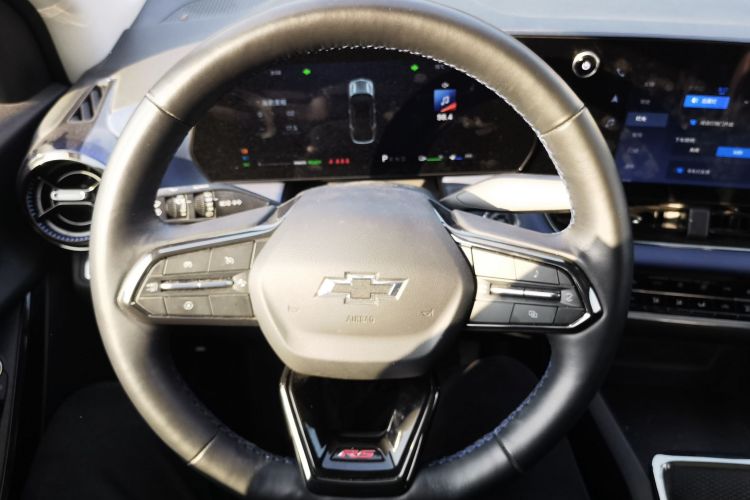 雪佛兰 探界者Plus 2024款 102km RS 至臻版中控内饰13