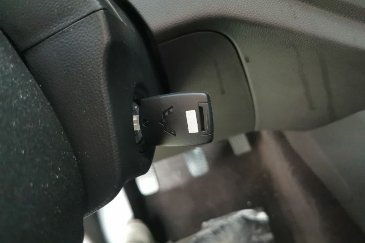 五菱汽车 五菱宏光V 2022款 1.5L劲取版电动助力LAR中控内饰11