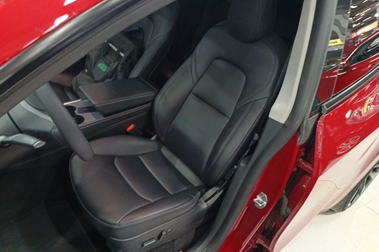 特斯拉 Model Y 2022款 改款 长续航全轮驱动版中控内饰19