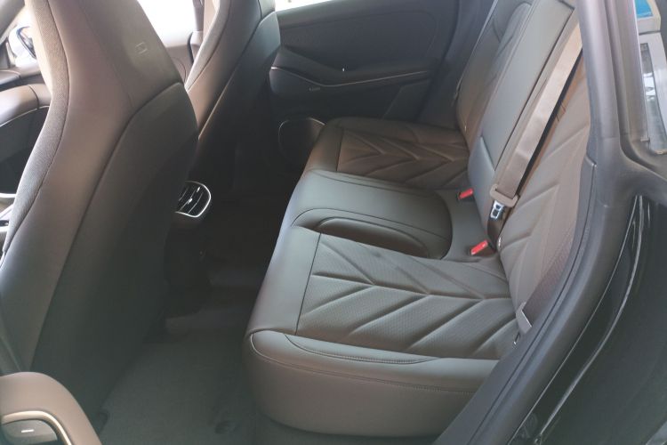 蔚来ET5T 2025款 100kWh Touring中控内饰7004