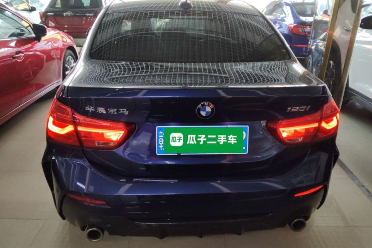 宝马1系 2021款 改款 120i M运动版车身外观6